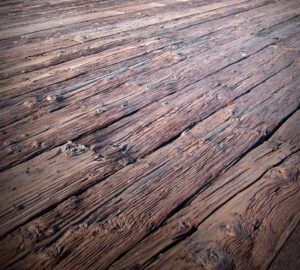 cracked deck boards, problems with wooden decks, cracking wood